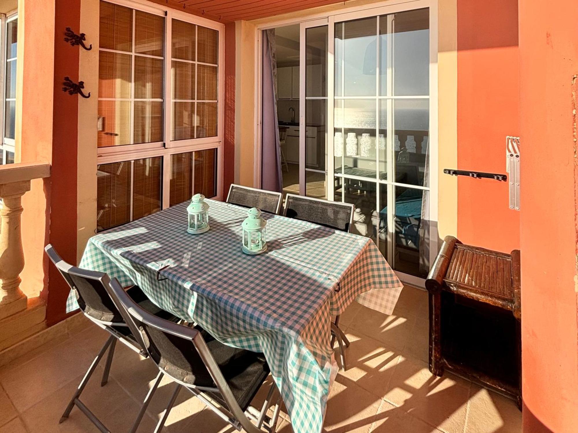 Penthouse Sunrise Blue Ocean View Apartment กอสตากาลมา ภายนอก รูปภาพ
