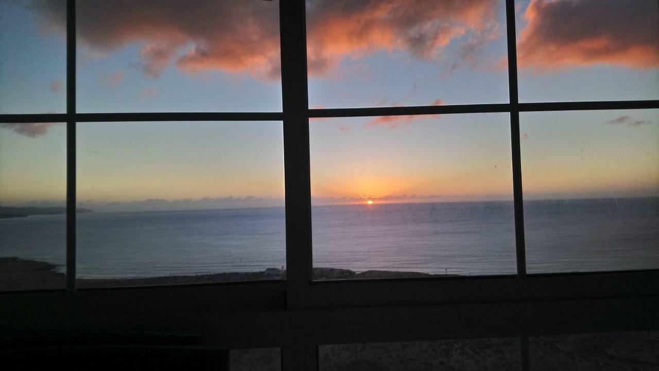 Penthouse Sunrise Blue Ocean View Apartment กอสตากาลมา ภายนอก รูปภาพ